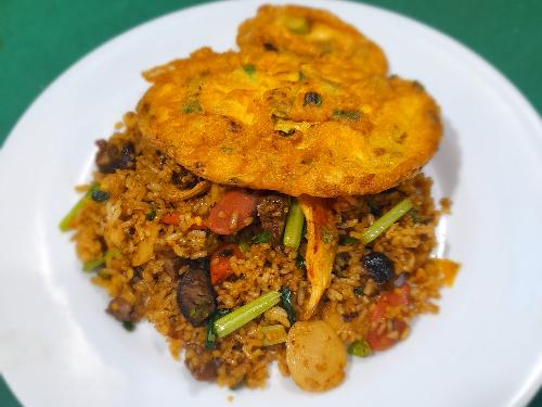 Nasi Goreng Rizqiana Jaya 2: Kenikmatan yang Menghampiri Setiap Hari di Jantung Cilacap